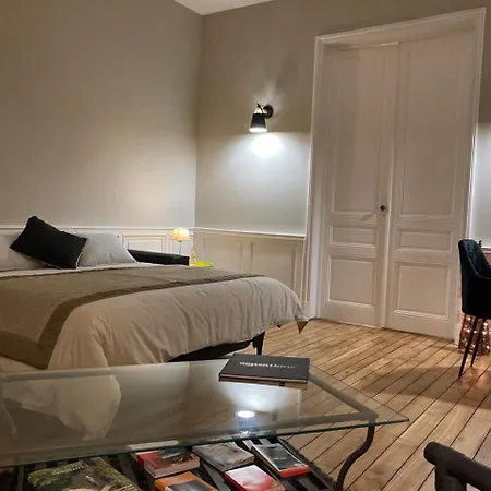 Golf & Rempart Apartment Angouleme Exterior photo
